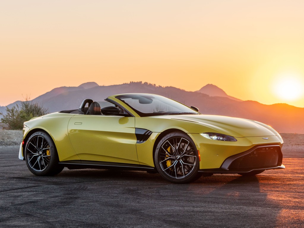 Aston Martin Vantage Roadster (Automatic)